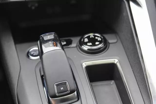 东风标致5008：最美奶爸车就是它了，撩不到你算我输！