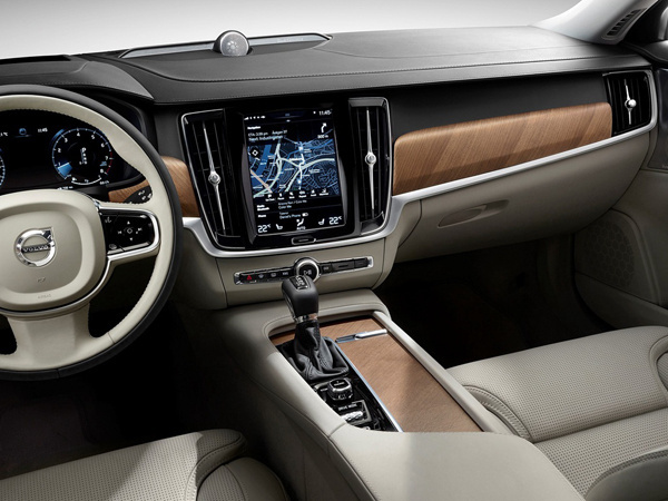 来，跑完哥德堡半程马拉松，我们谈谈沃尔沃