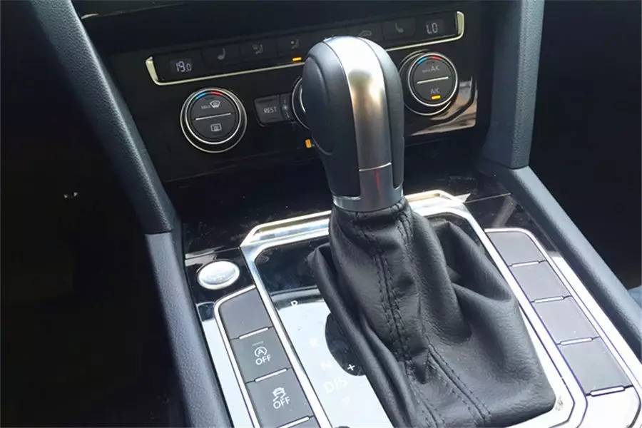 20来万的车那么多，为啥要选迈腾？