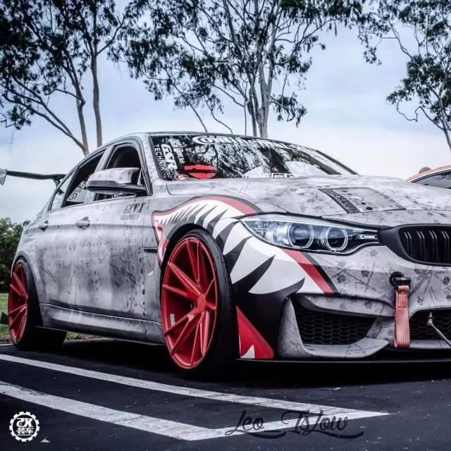 宝马m3爆改成鲨鱼嘴战斗机,凶狠竞技外观震慑全场!