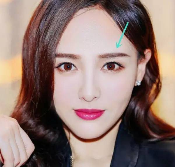 瓜子脸和长脸更适合平直眉,也就是仙女们都喜欢的一字眉