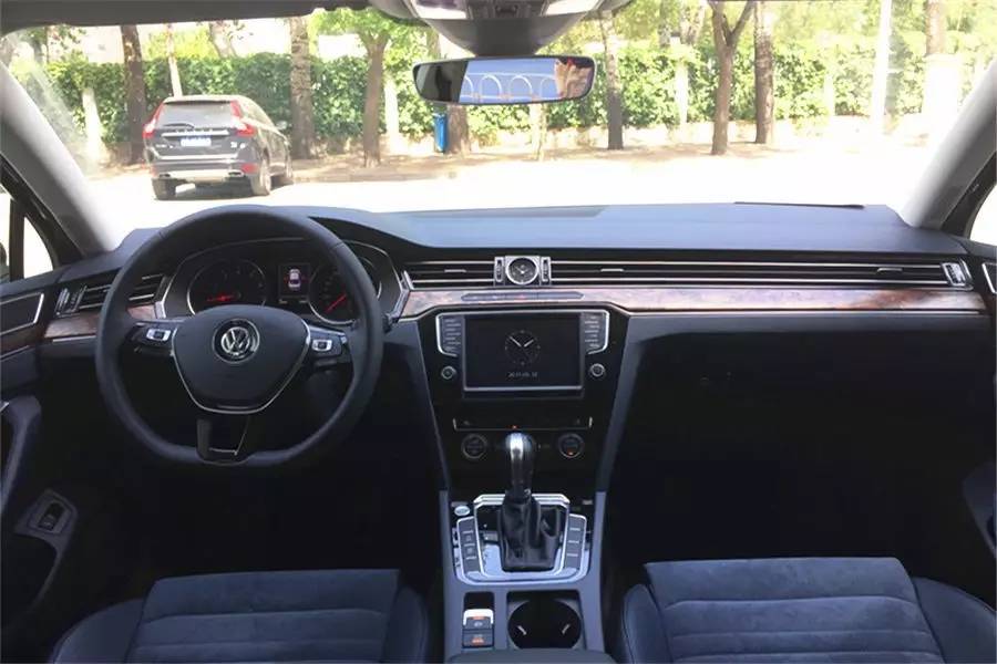 20来万的车那么多，为啥要选迈腾？