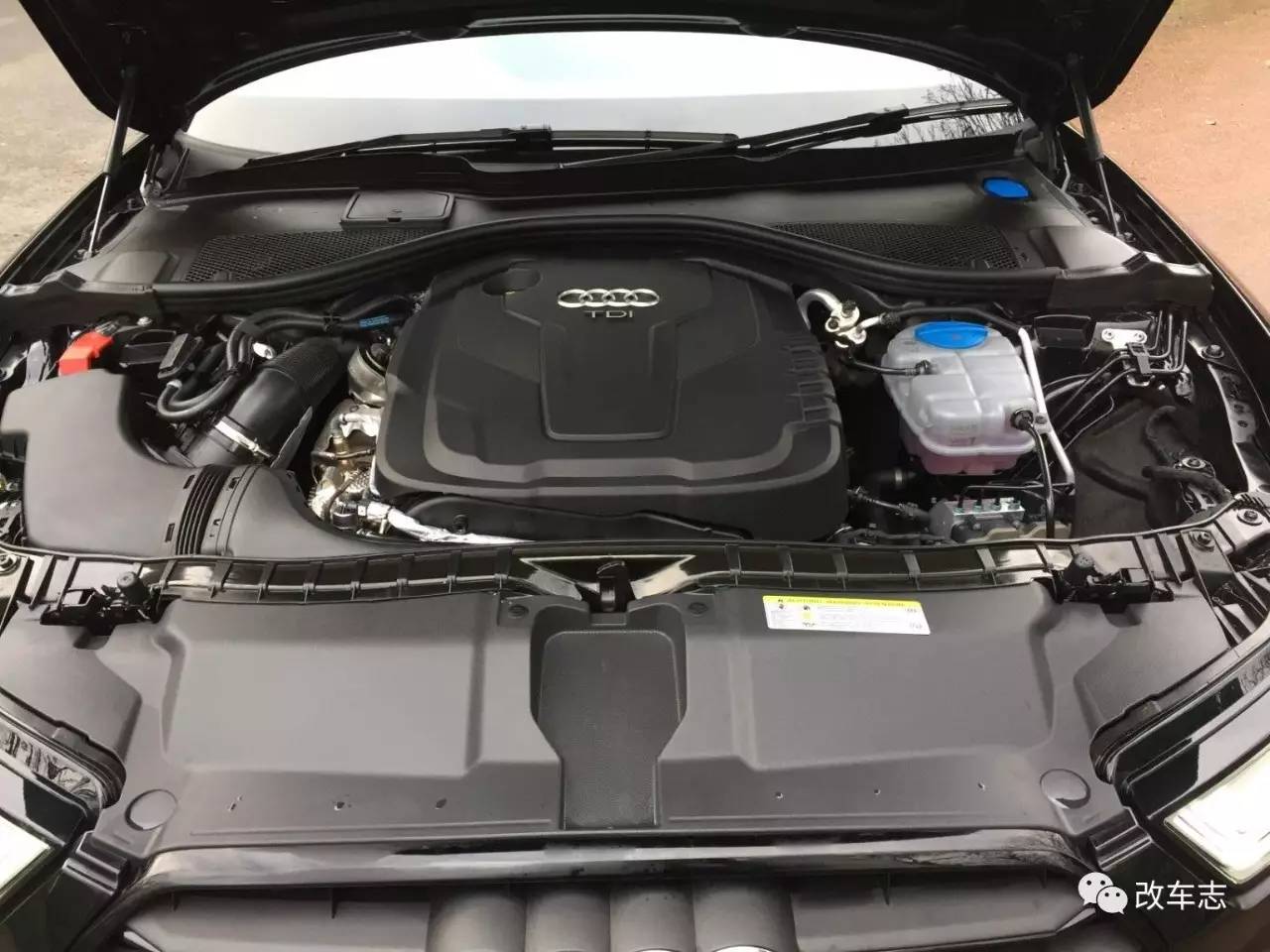 40多万的奥迪A6 Avant到店，卖到50万的奔驰C旅和宝马3旅尴尬了!