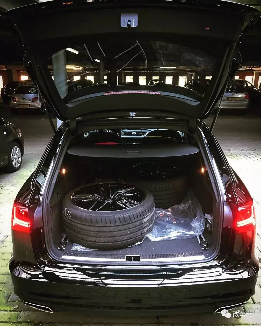 40多万的奥迪A6 Avant到店，卖到50万的奔驰C旅和宝马3旅尴尬了!