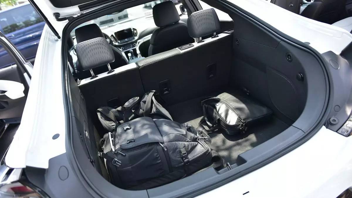 别克带来了一款新能源车，跟外面那些妖艳货色都不一样