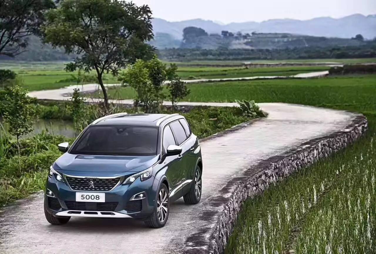 不玩点浪（hua）漫（shao）的法系车，就不配存活于世