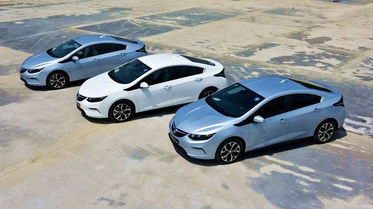 别克带来了一款新能源车，跟外面那些妖艳货色都不一样