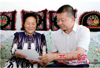 外交部长王毅给哈密农民回信