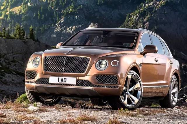 不仅搭载宾利添越同款发动机，全新奥迪A8还憋了更多大招！