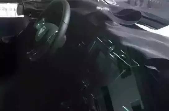 荣威全新SUV谍照曝光，或将命名为RX3