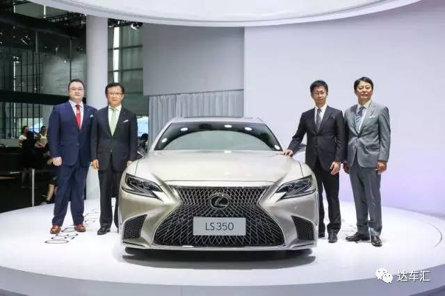 新款雷克萨斯IS300上市售32.49万起，降价增配