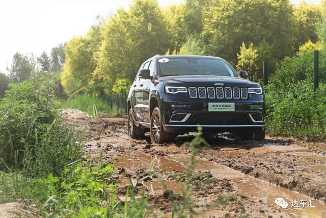 如果只能选择一辆豪华SUV过一辈子，你选谁？