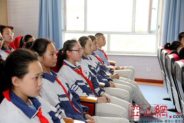 乌鲁木齐市第十二中学开展天山读书月61朗读者活动