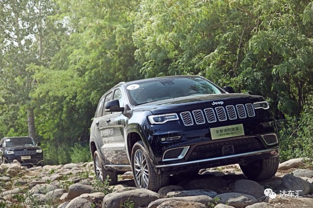 如果只能选择一辆豪华SUV过一辈子，你选谁？