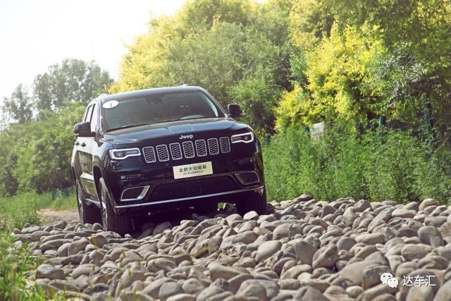 如果只能选择一辆豪华SUV过一辈子，你选谁？