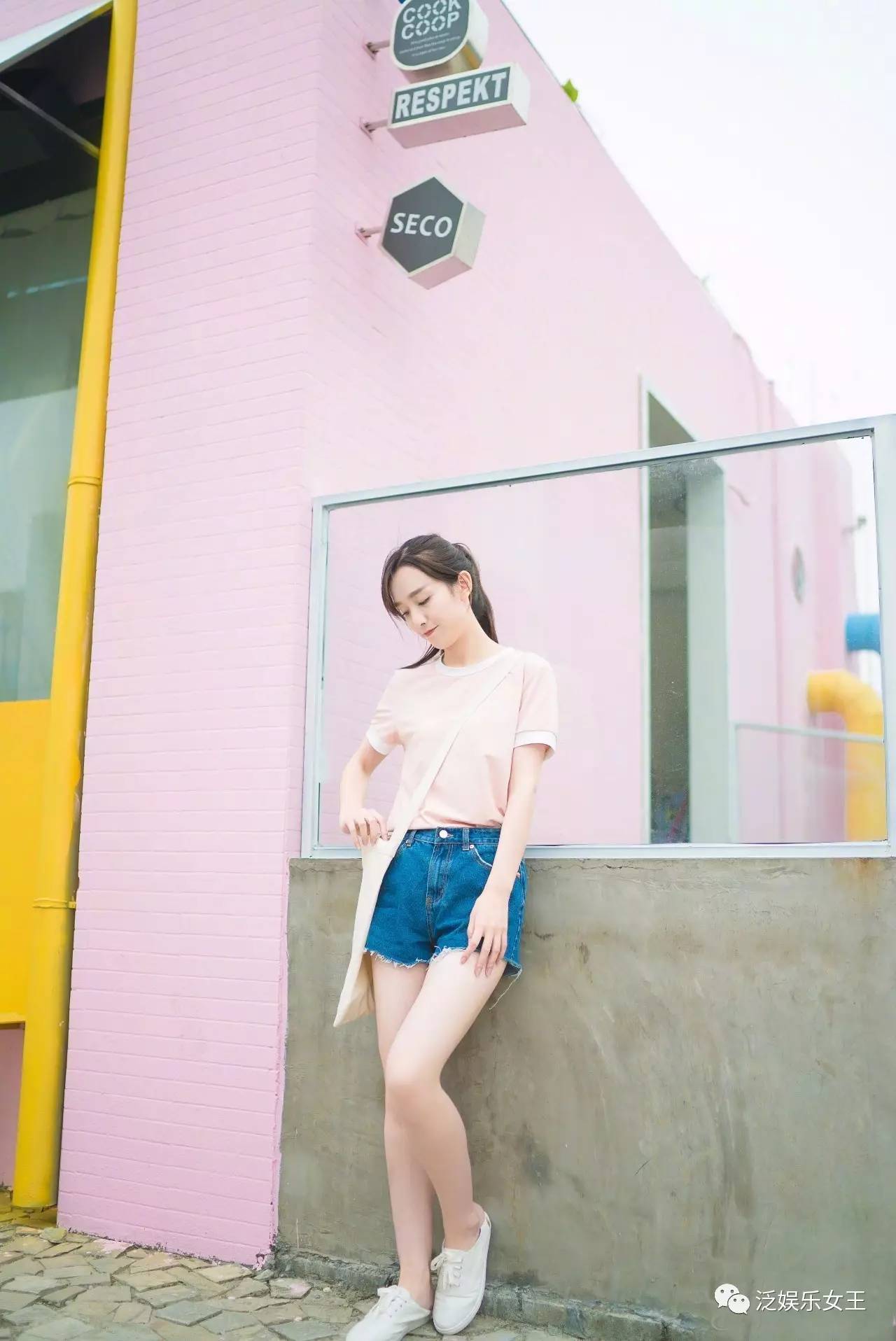 晁然然然然丨你男神去留学的前女友回来了