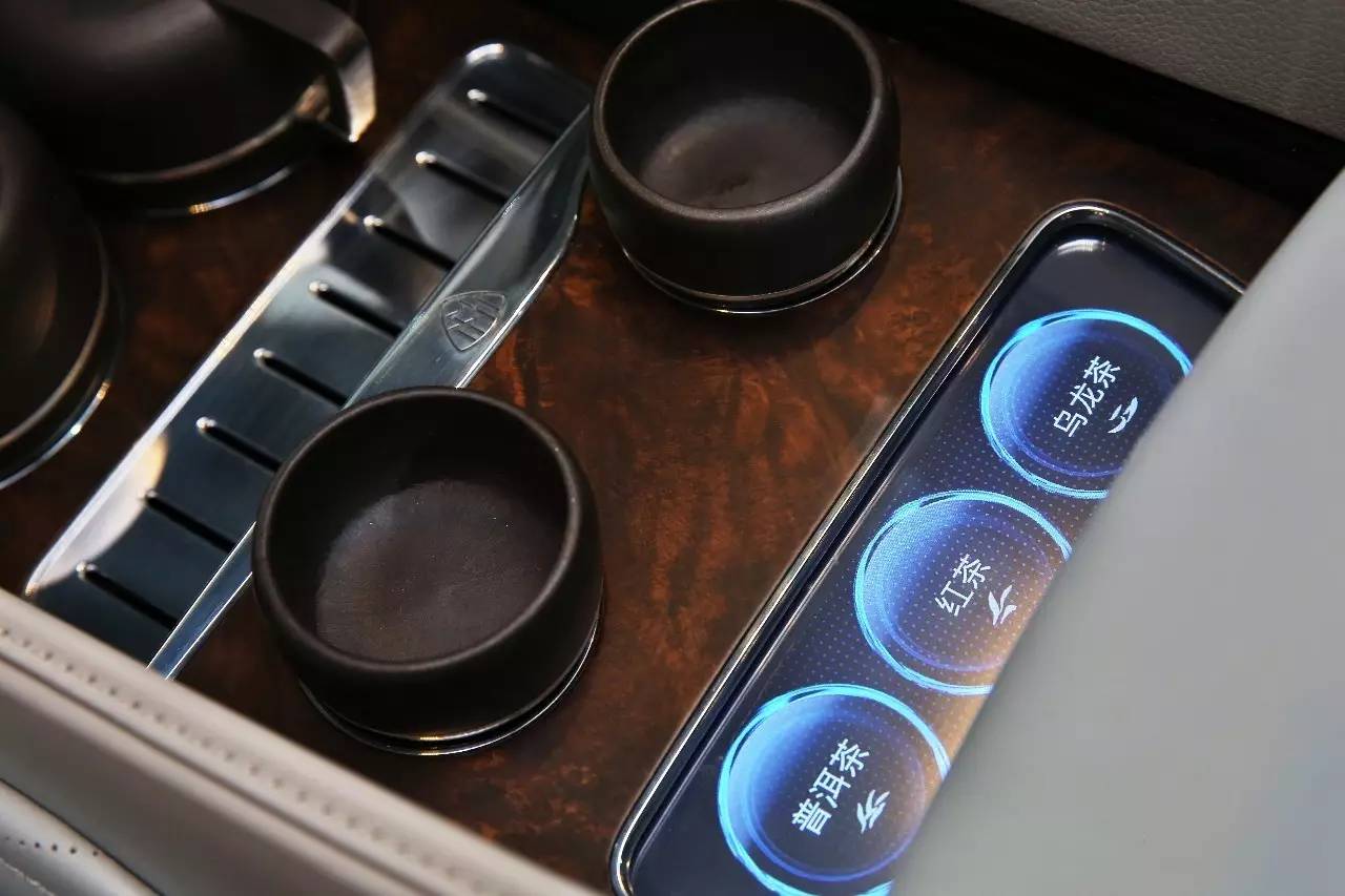 奔驰新增“泡茶”黑科技，是装逼还是接地气？