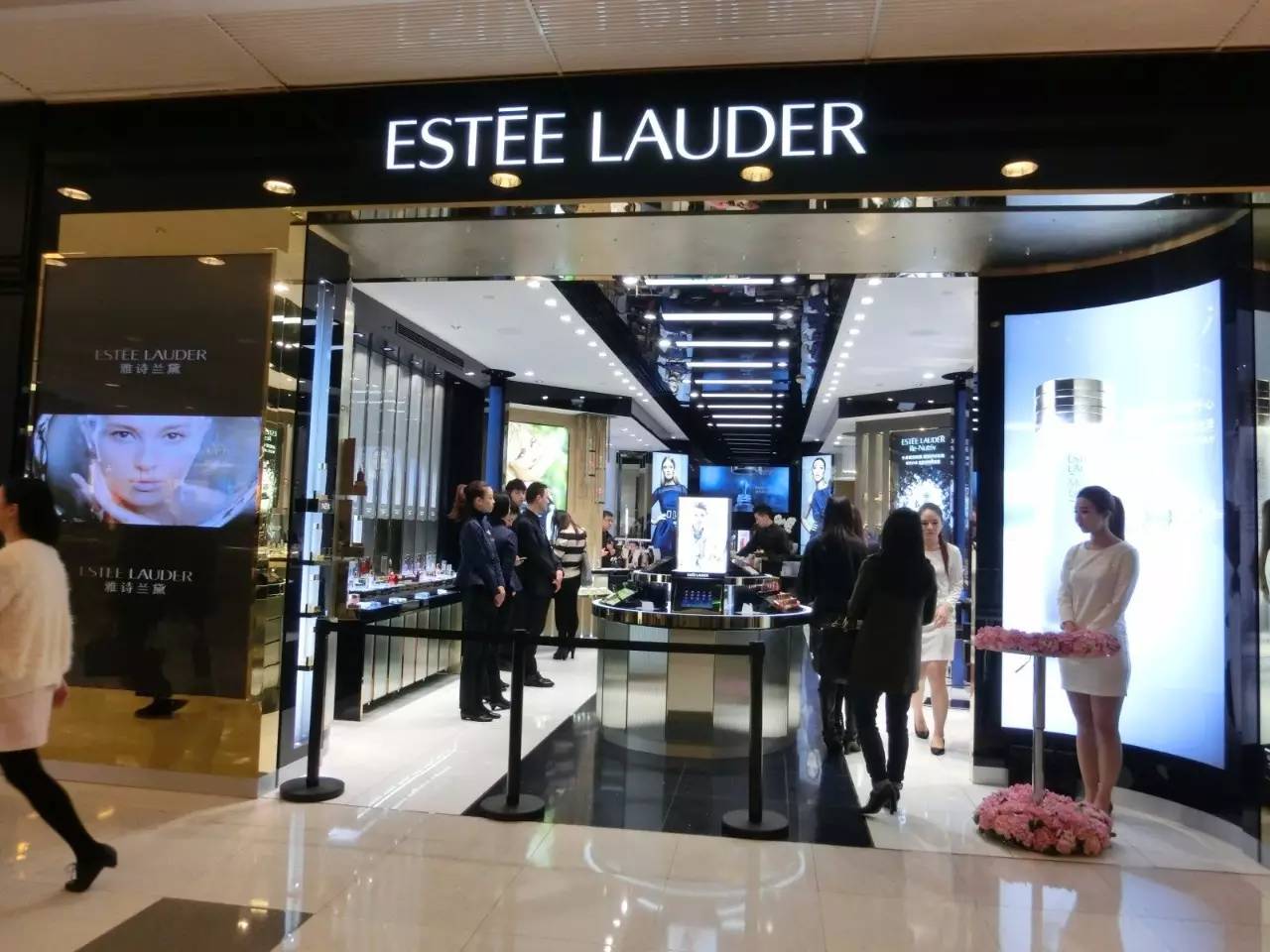 一个婆婆的悲哀 旗下品牌看不起中国 雅诗兰黛却躺枪 手机新浪网
