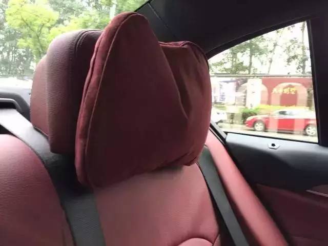 全新5系进一步感受！操控安稳，后排超棒但有bug！