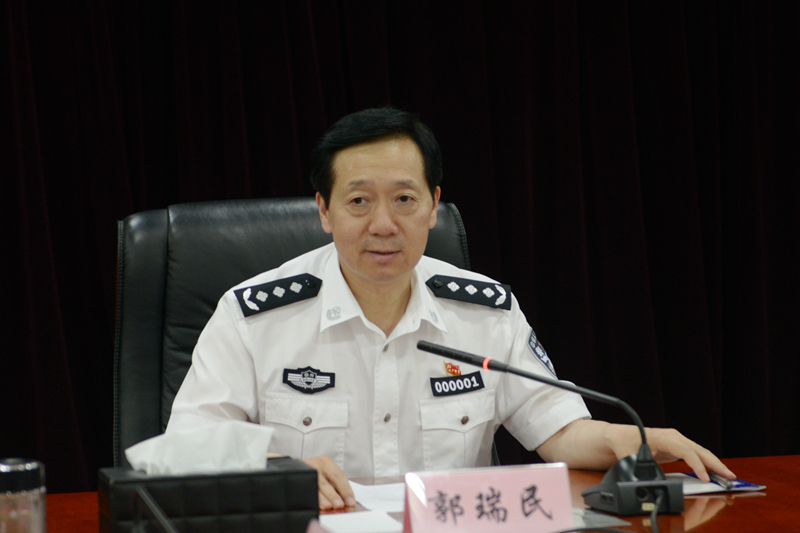 省公安厅举行周云同志晋升一级警监警衔