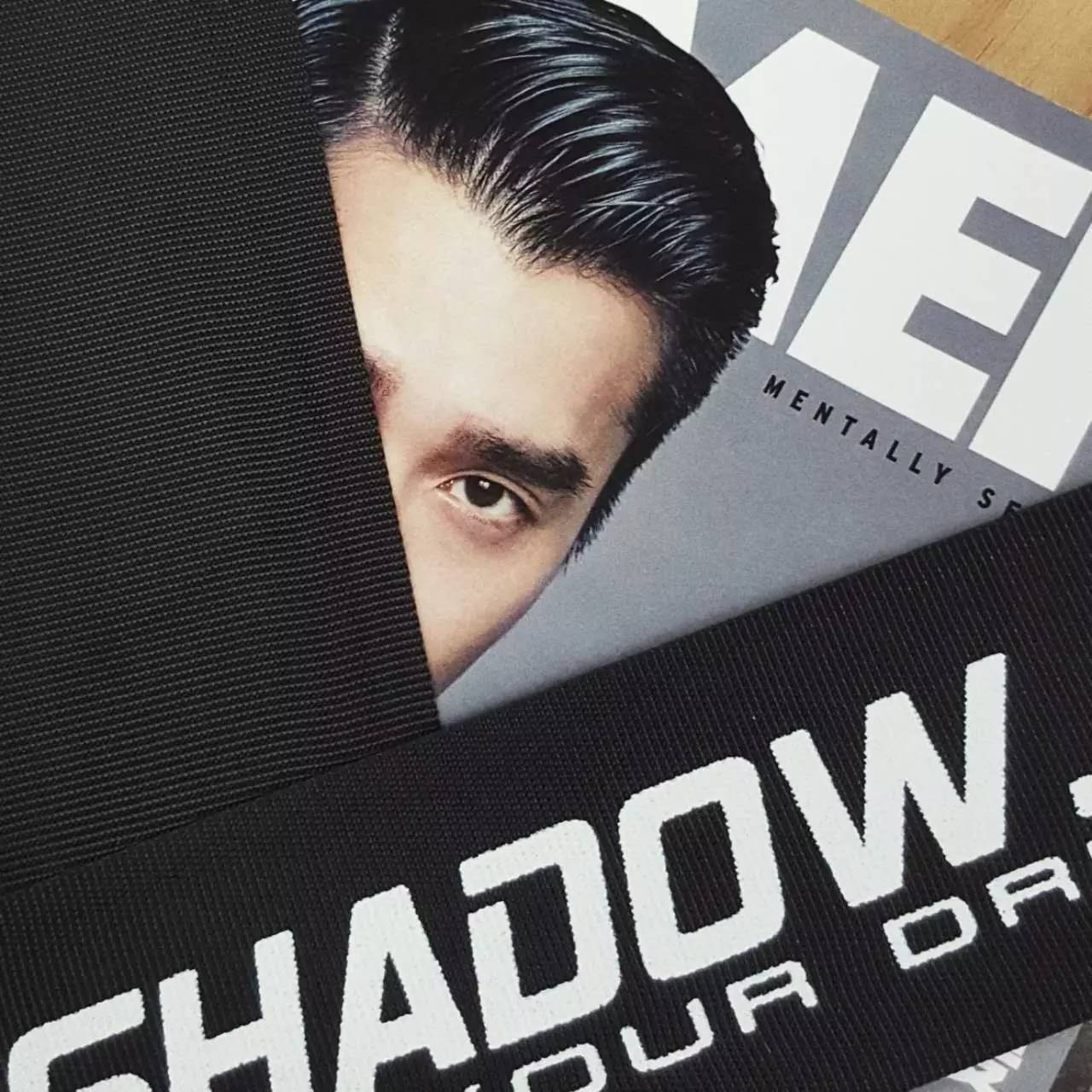 “幕后曝光” 老海报 新玩法