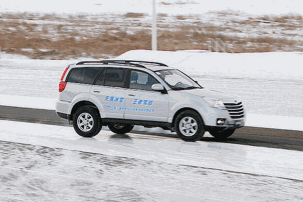 实测！行驶中拉手刹作死是一种什么体验？