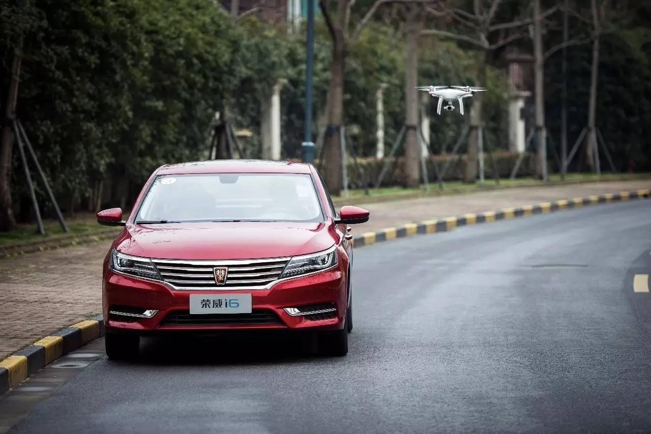 ​10万左右论省油、空间、配置，这台国产车的实力连日系车都无话可说！