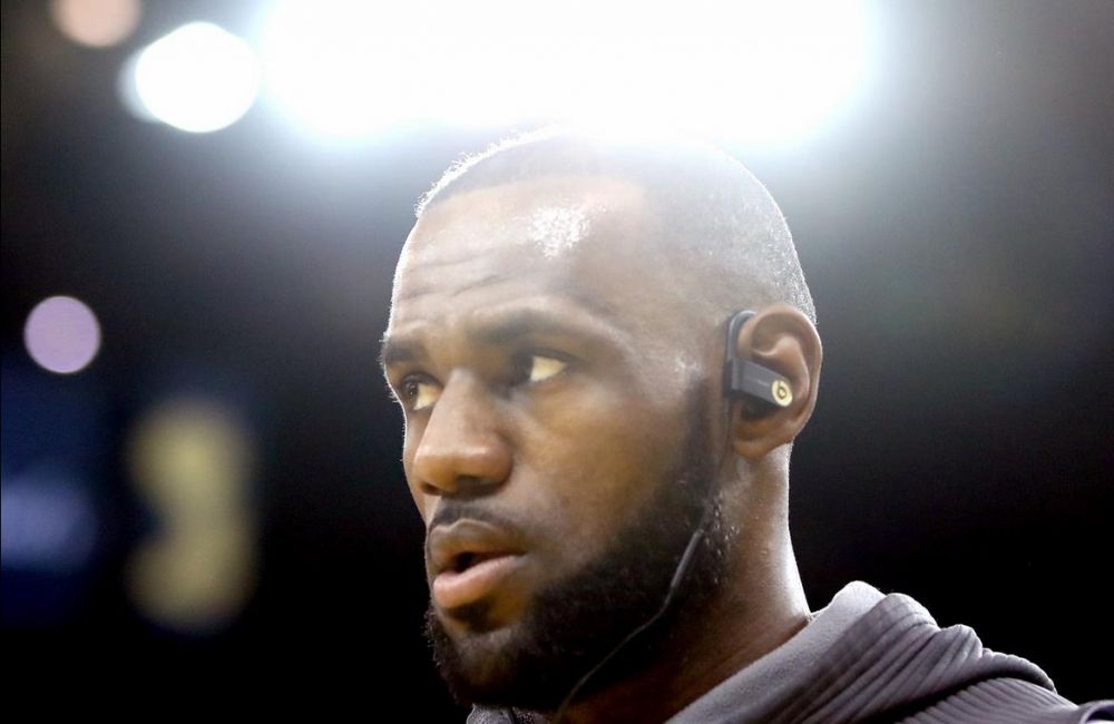 詹姆斯季后赛打铁数超越乔丹 升历史第二