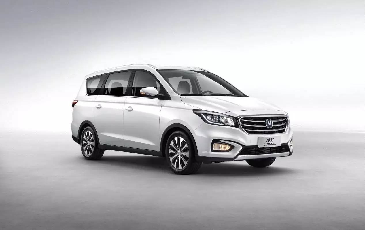 享乐一族的福音，把床塞进汽车需要几步？