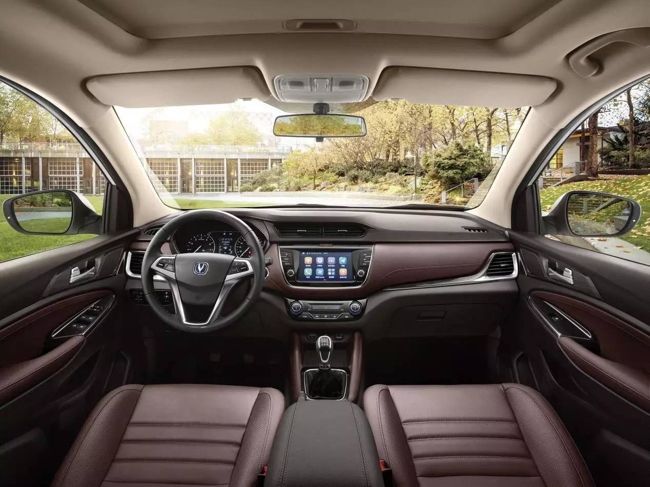 享乐一族的福音，把床塞进汽车需要几步？