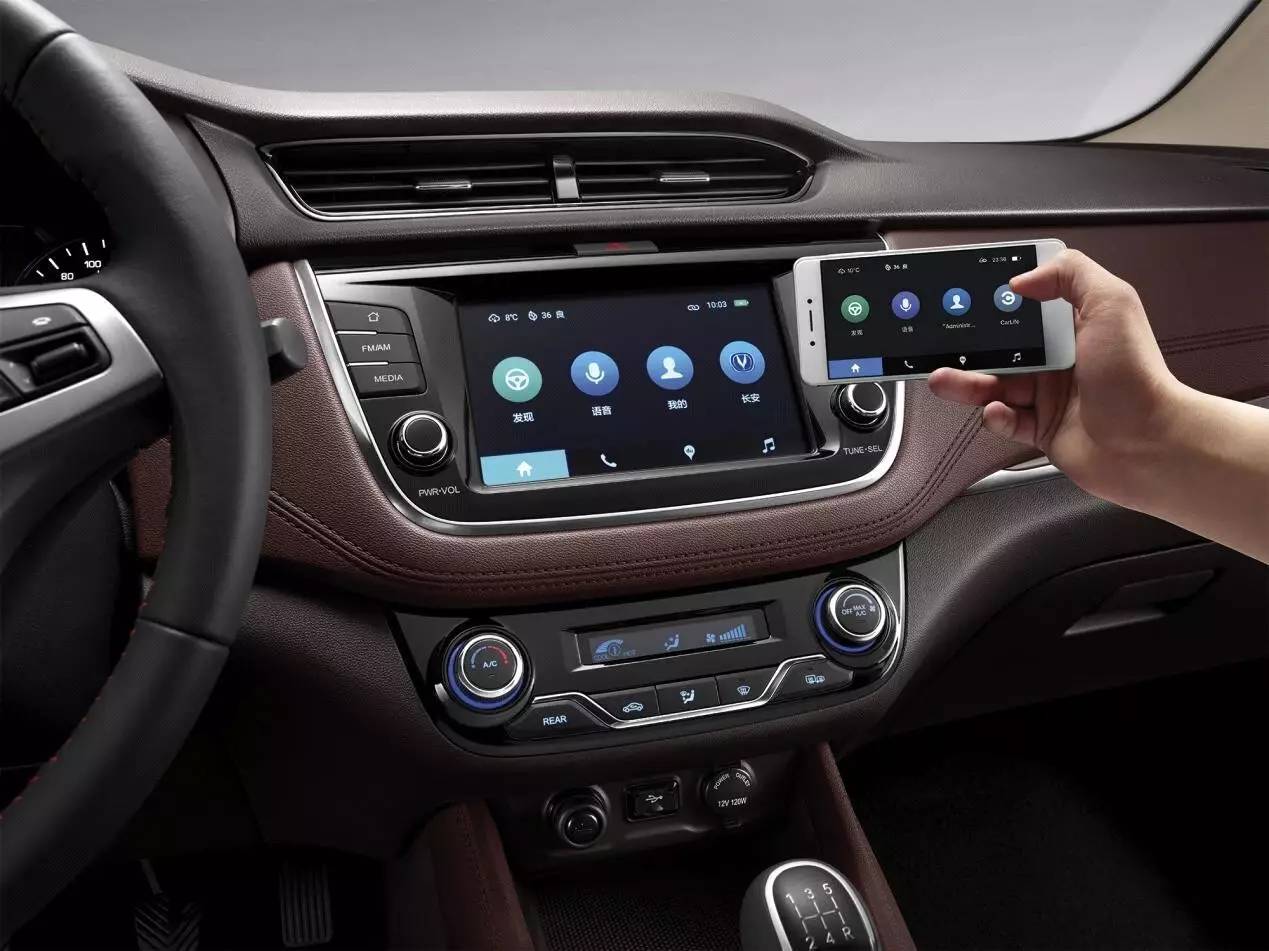 享乐一族的福音，把床塞进汽车需要几步？