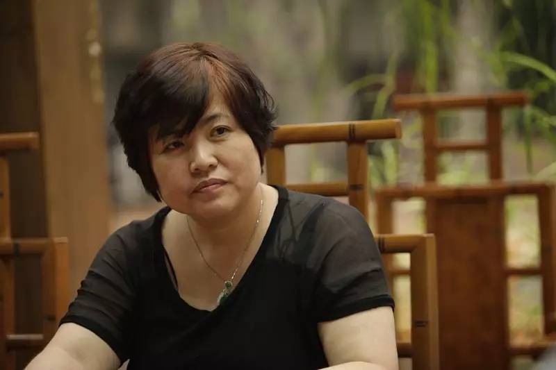 访邯郸市鹏博贸易集团有限公司董事长李春燕