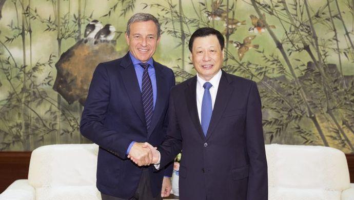 5广告   应勇说,上海迪士尼乐园自去年6月正式开园以来,在中美双方