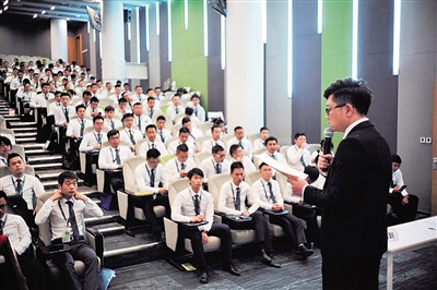 链家十万经纪人赴搏学大考