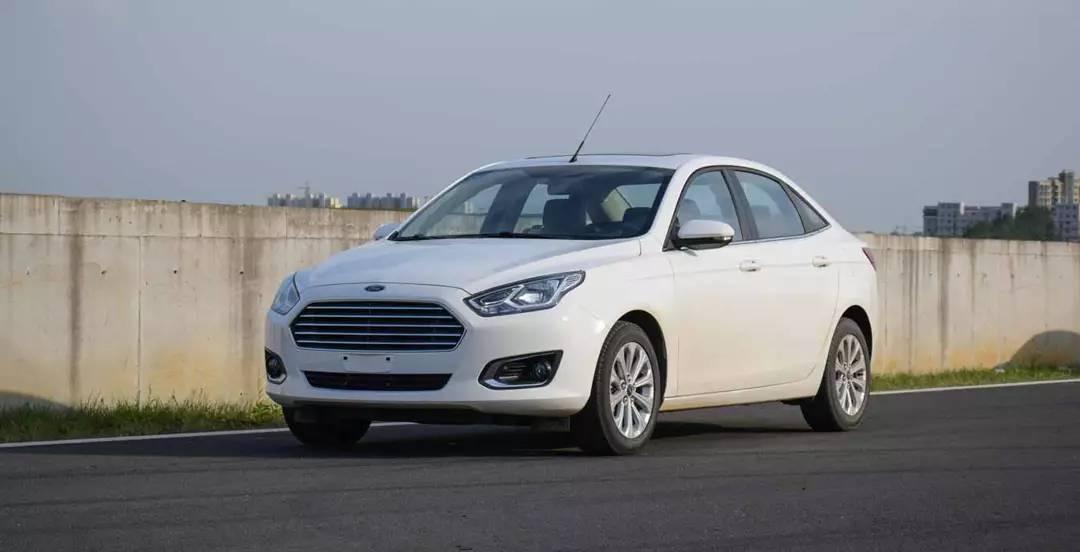 10多万的轿车该怎么选？上月销量最好！