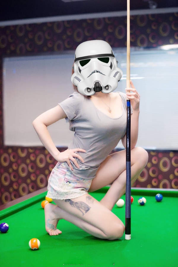 "最美台球美女裁判"晒新照 温泉泡澡"凶"猛依旧(图)_八卦趣闻_新浪