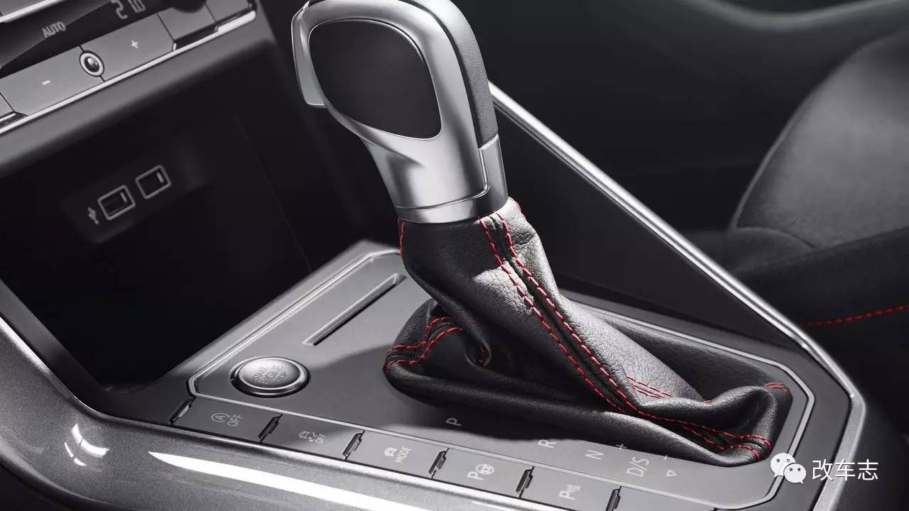 大众终于良心发现了，10几万的POLO装了30几万车才有的配置！