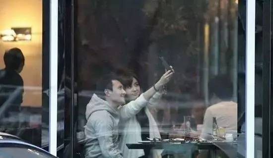回忆杀!当年的“峰幂”再度同框热聊,还有多少这对cp的死忠粉