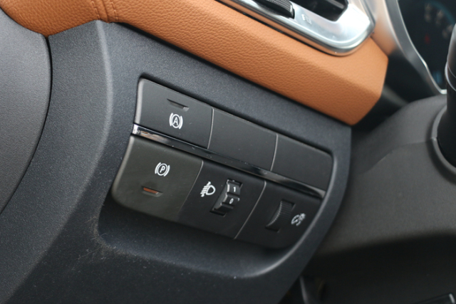 内外兼修，成就中意混血男神的独有魅力