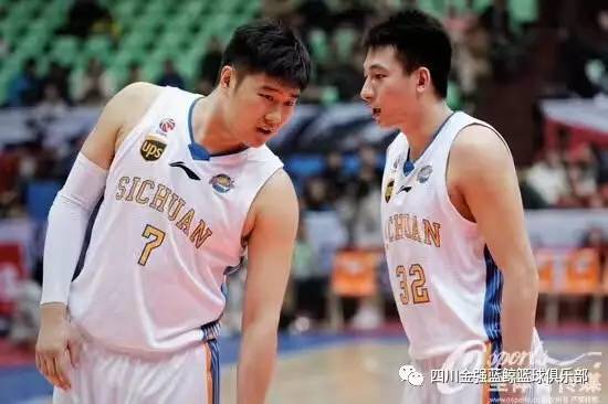 蔡晨将离开四川