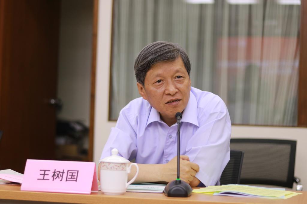 西安交通大学召开2017届赴基层重点单位就业毕业生座谈会