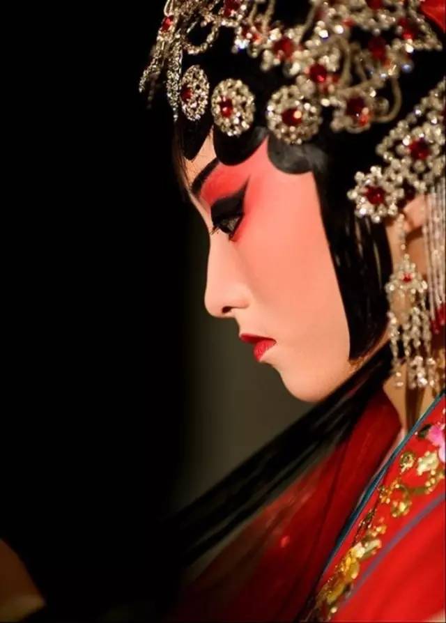 人间尤物是青衣