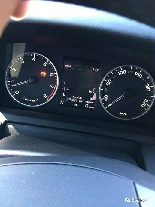 80万的豪车却用来下地收小麦! 路虎为何变成农用车?