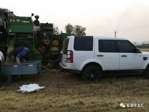 80万的豪车却用来下地收小麦! 路虎为何变成农用车?