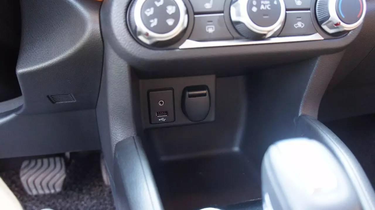 【新车首试】我说一台没天窗的小SUV很舒适你信吗？