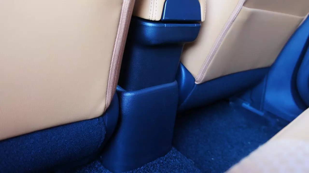 【新车首试】我说一台没天窗的小SUV很舒适你信吗？