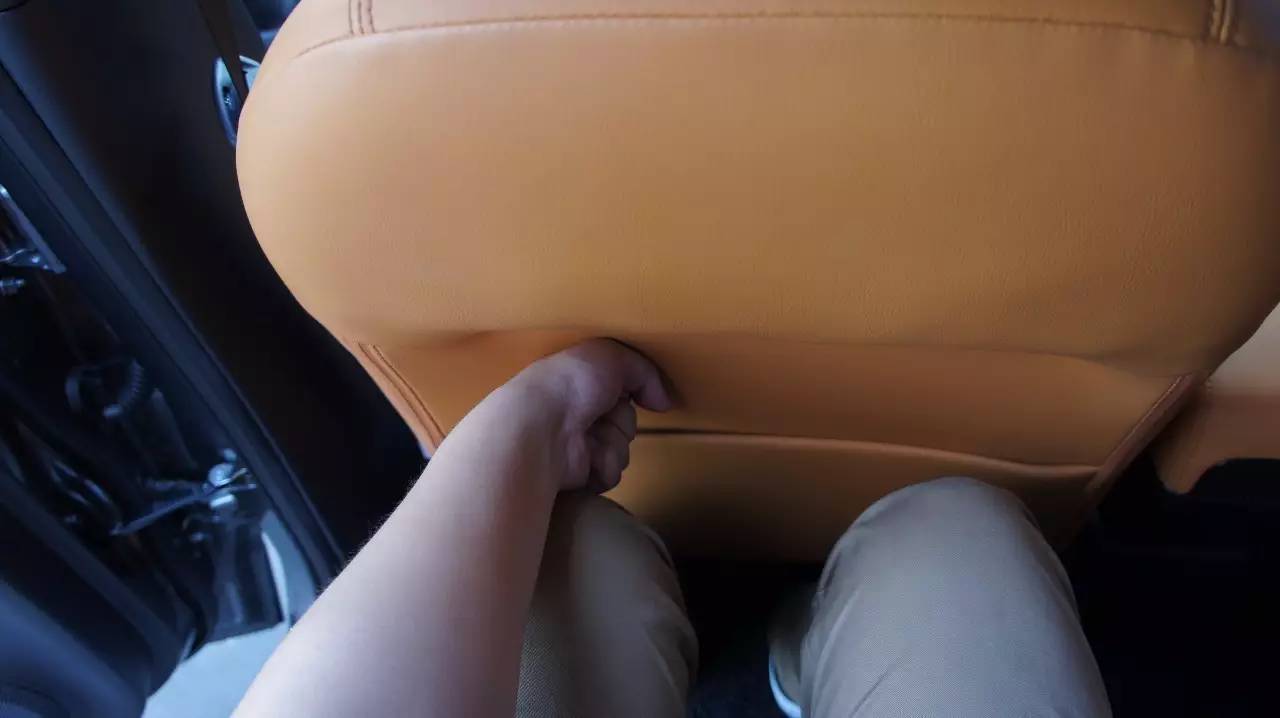 【新车首试】我说一台没天窗的小SUV很舒适你信吗？