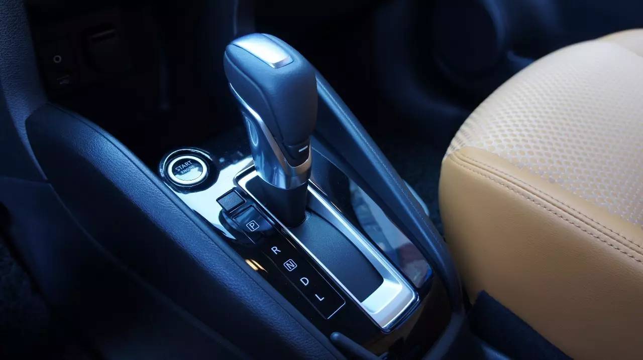 【新车首试】我说一台没天窗的小SUV很舒适你信吗？