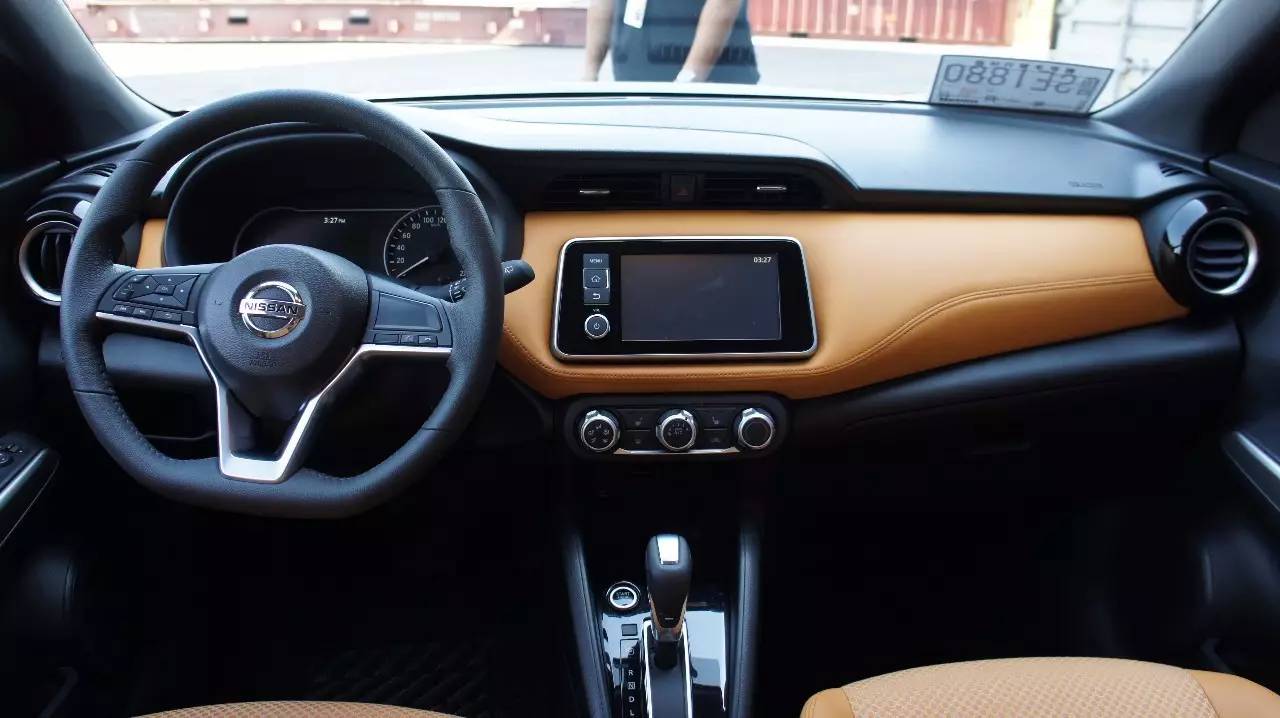 【新车首试】我说一台没天窗的小SUV很舒适你信吗？