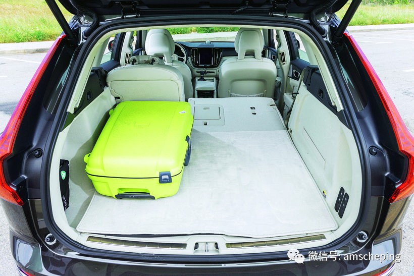 沃尔沃XC60单挑奔驰GLC，你买谁？